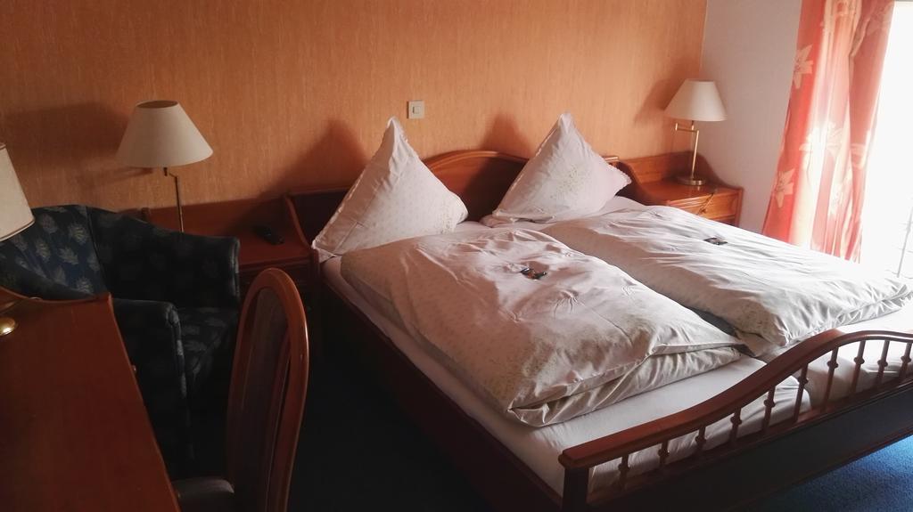 Waldecker Taverne Hotel *